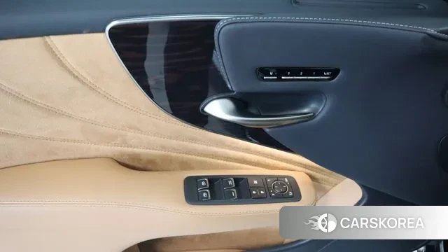 Lexus LS500 5th generation 2024 Черный из Кореи, фото 3