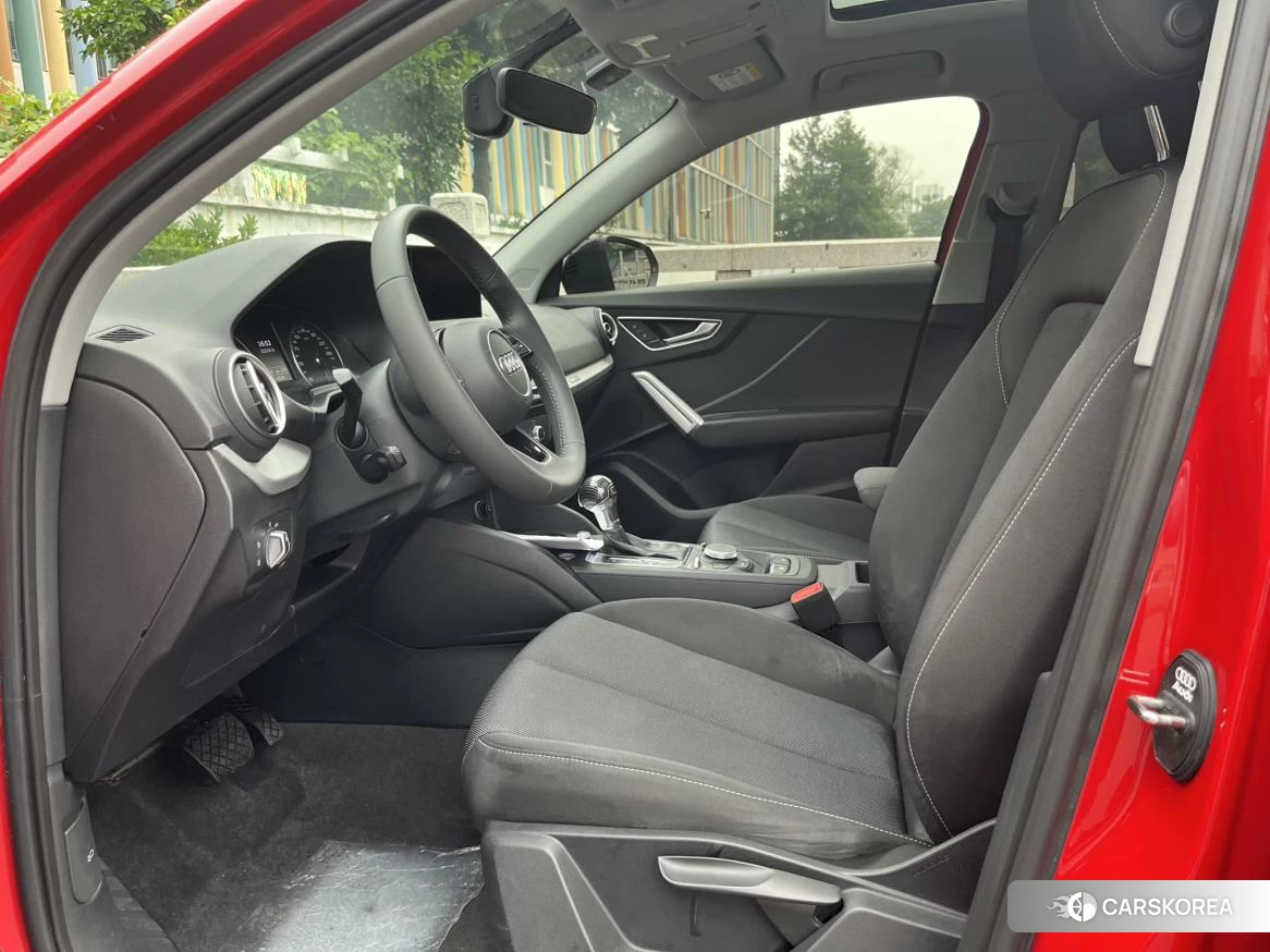 Audi Q2L 2020 Красный из Китая, фото 3
