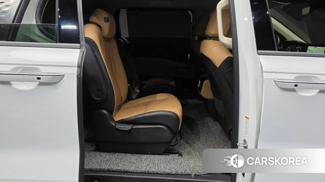 Kia Carnival 4th generation 2023 Белый из Кореи, фото 3