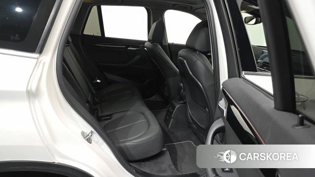 BMW X1 (F48) 2022 Белый из Кореи, фото 3