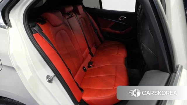 BMW 1 Series (F40) 2022 Белый из Кореи, фото 3