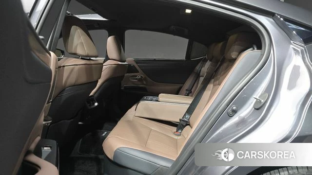 Lexus ES300h 7th generation 2025 Серый из Кореи, фото 3