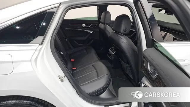 Audi A6 (C8) 2021 Белый из Кореи, фото 3