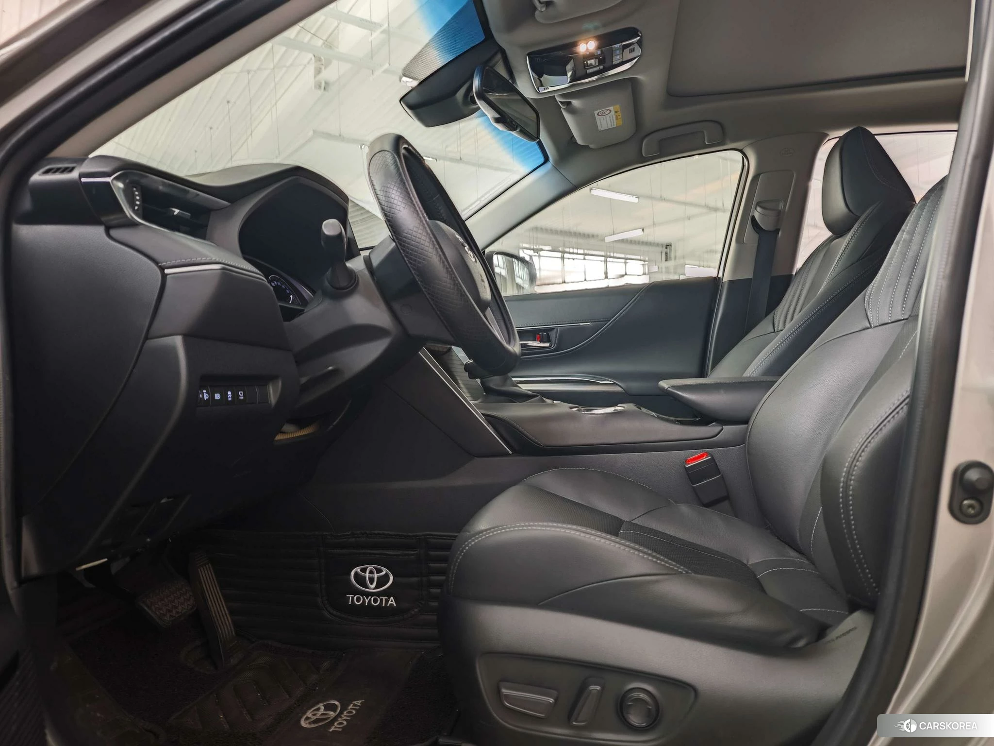 Toyota Ling Fang HARRIER 2021 Шампань из Китая, фото 3