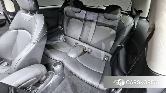 Mini Cooper 2023 Серебристо-серый из Кореи, фото 3