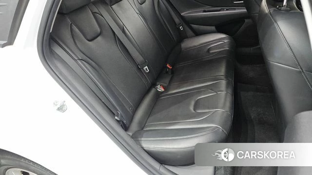 Hyundai Avante (CN7) 2021 Белый из Кореи, фото 3