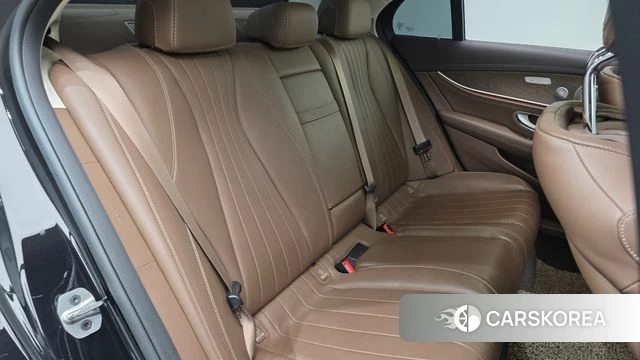 Mercedes-Benz E-Class W213 2019 Черный из Кореи, фото 3