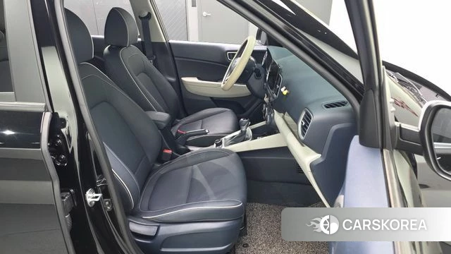 Hyundai Venue 2022 Черный из Кореи, фото 3