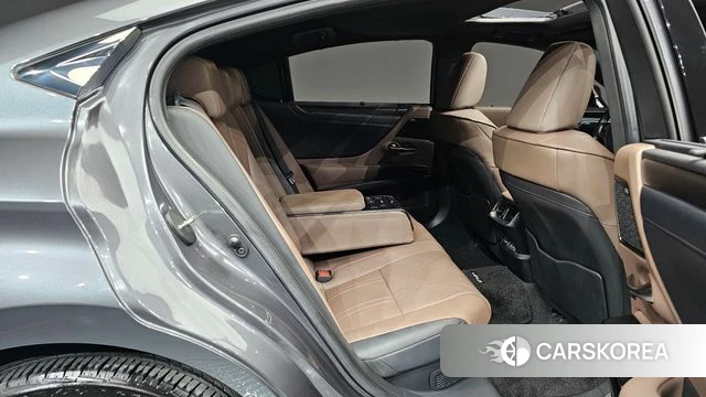 Lexus ES300h 7th generation 2024 Серый из Кореи, фото 3