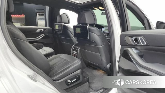 BMW X7 (G07) 2021 Белый из Кореи, фото 3