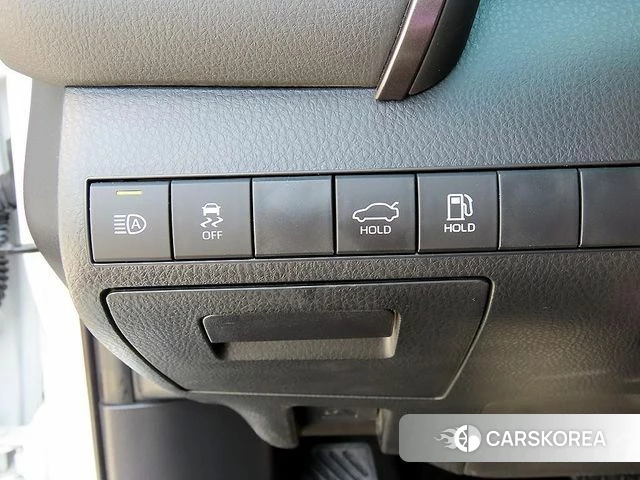 Toyota Camry (XV70) 2024 Белый из Кореи, фото 3
