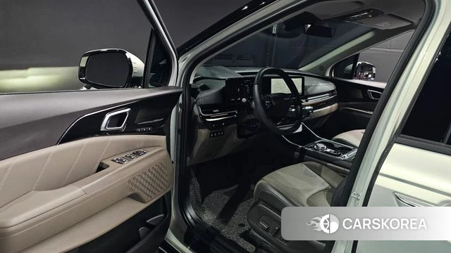 Kia The New Carnival 4th Generation 2025 Серебристо-серый из Кореи, фото 3