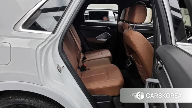 Audi Q3 (F3) 2020 Белый из Кореи, фото 3