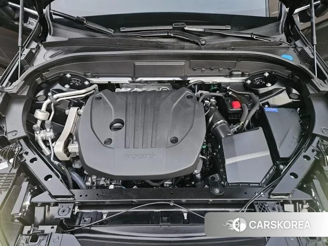 Volvo XC60 second Generation 2024 Черный из Кореи, фото 3