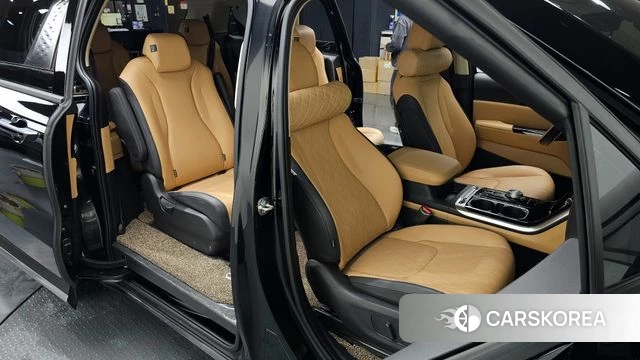 Kia Carnival 4th generation 2023 Черный из Кореи, фото 3