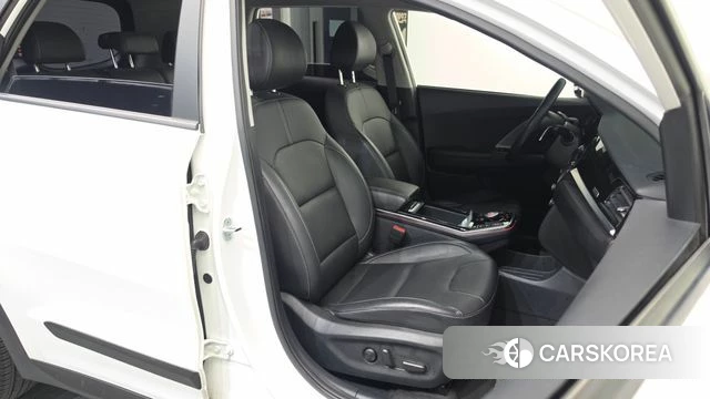 Kia Niro Plus 2022 Белый из Кореи, фото 3