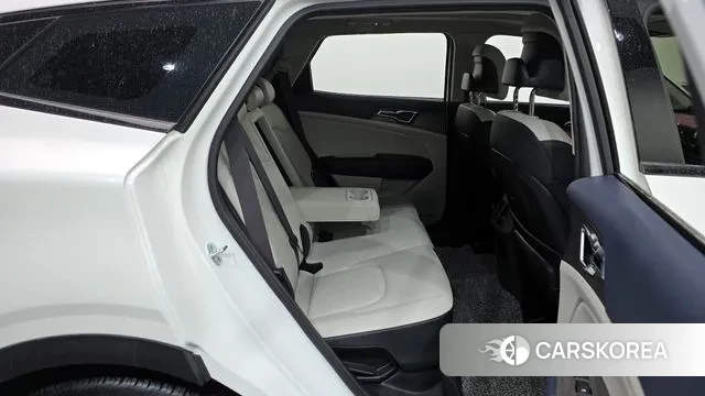 Kia Sportage 5th Generation Hybrid 2022 Белый из Кореи, фото 3