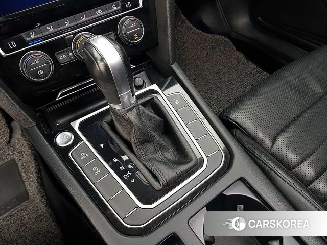 Volkswagen Passat GT (B8) 2018 Черный из Кореи, фото 3
