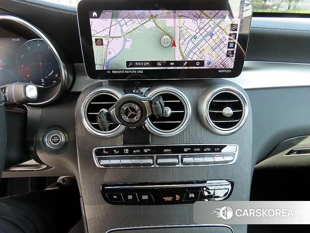 Mercedes-Benz GLC-Class X253 2023 Белый из Кореи, фото 3