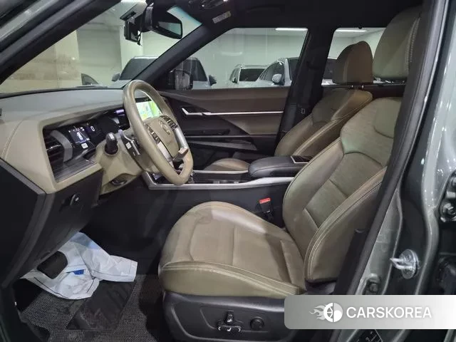 Ssangyong Torres 2023 Темно-зеленый из Кореи, фото 3