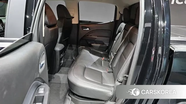 Chevrolet (GM Daewoo) Real New Colorado 2022 Черный из Кореи, фото 3