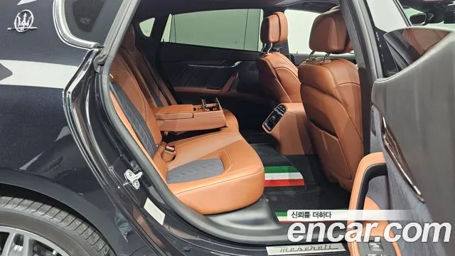 Maserati Quattroporte 2020 Черный из Кореи, фото 3