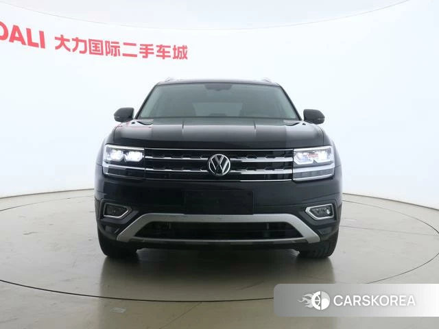 Volkswagen Tourang 2021 Черный из Китая, фото 3