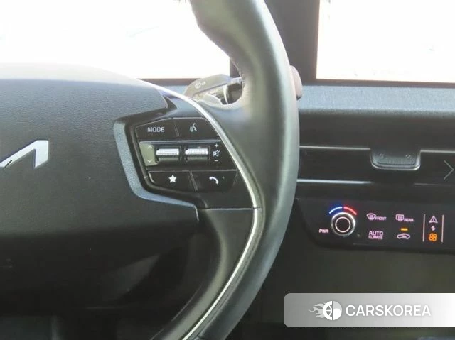 Kia EV6 2023 Белый из Кореи, фото 3