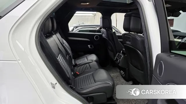 Land Rover Discovery 5 2023 Белый из Кореи, фото 3