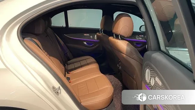 Mercedes-Benz E-Class W213 2023 Белый из Кореи, фото 3