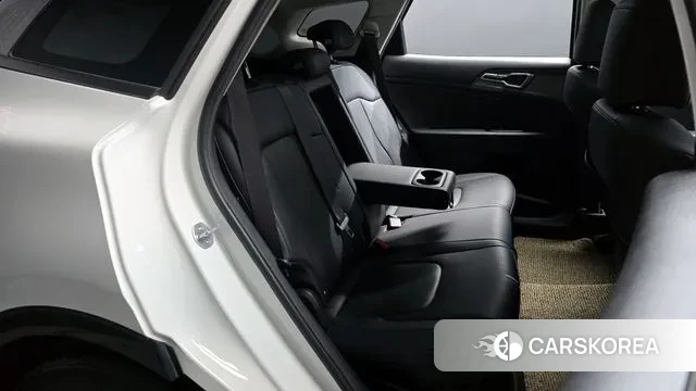 Kia Sportage 5th Generation 2023 Белый из Кореи, фото 3
