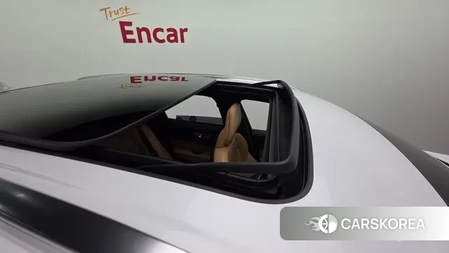 Volvo XC60 second Generation 2018 Белый из Кореи, фото 3