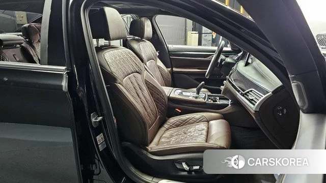 BMW 7 Series (G11) 2020 Черный из Кореи, фото 3