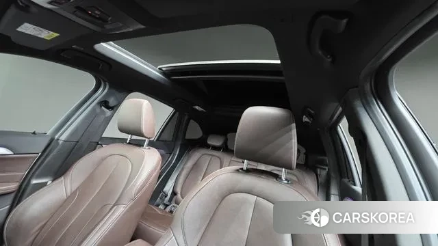 BMW X1 (F48) 2021 Белый из Кореи, фото 3