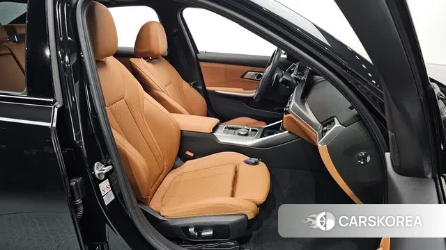 BMW 3 Series (G20) 2023 Черный из Кореи, фото 3