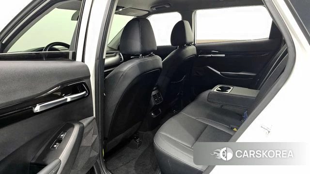 Kia Seltos 2022 Белый из Кореи, фото 3