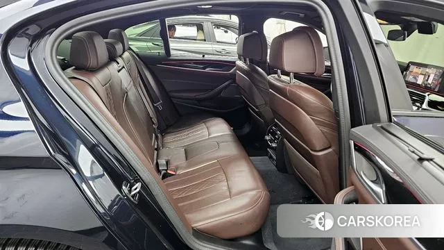 BMW 5 Series (G30) 2023 Черный из Кореи, фото 3