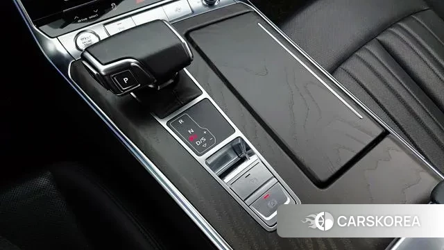 Audi A6 (C8) 2021 Черный из Кореи, фото 3