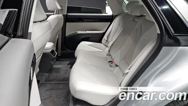 Hyundai Grandeur Hybrid (GN7) 2023 Серебряный из Кореи, фото 3