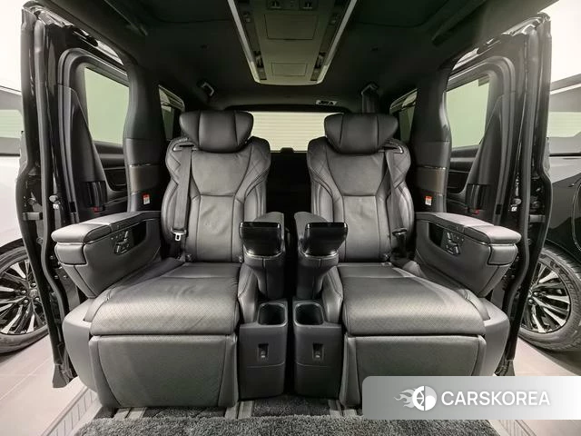 Toyota Elfa 2024 Черный из Китая, фото 3