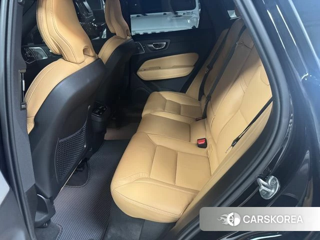 Volvo XC60 second Generation 2024 Черный из Кореи, фото 3