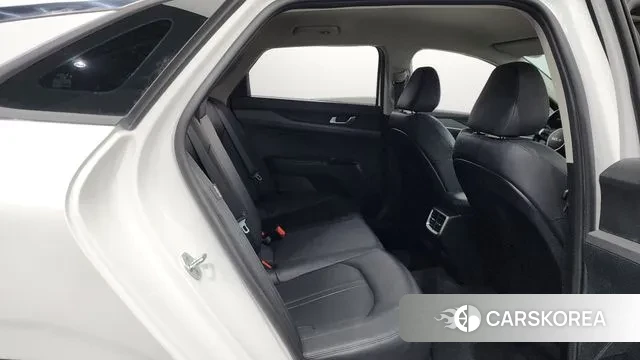 Kia K5 3rd generation 2022 Белый из Кореи, фото 3