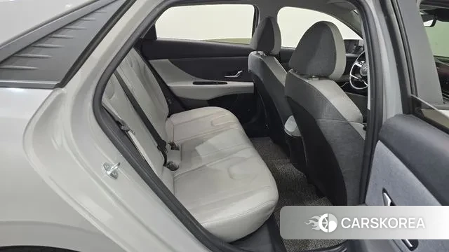 Hyundai Avante (CN7) 2020 Серебристо-серый из Кореи, фото 3