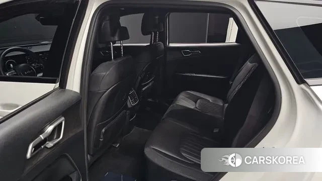 Kia Sportage 5th Generation Hybrid 2024 Белый из Кореи, фото 3