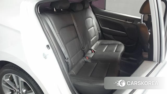 Hyundai Avante AD 2018 Белый из Кореи, фото 3