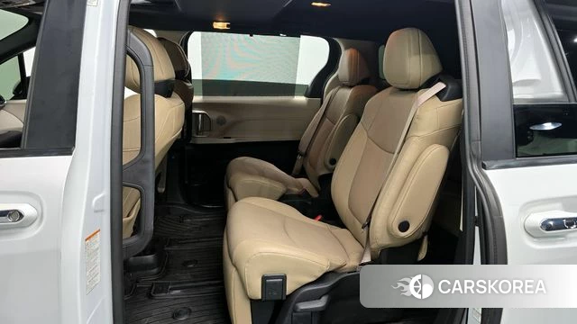 Toyota Sienna 4th Generation 2023 Белый из Кореи, фото 3