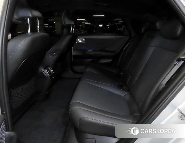 Hyundai Ionic 6 2023 Серебристо-серый из Кореи, фото 3