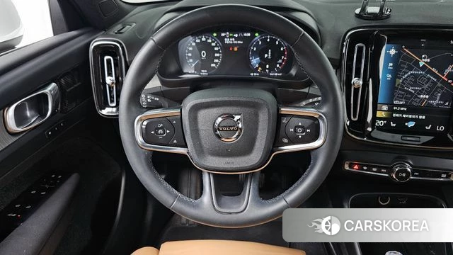 Volvo XC40 2021 Белый из Кореи, фото 3