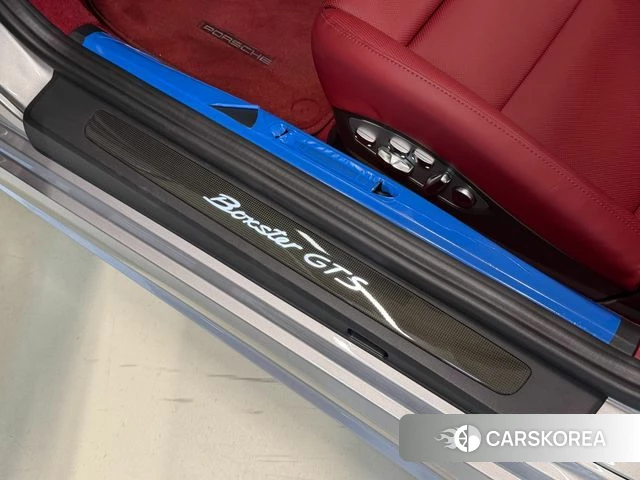 Porsche 718 Boxster 2023 Серебряный из Кореи, фото 3