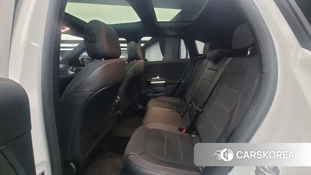 Mercedes-Benz GLA - Class H247 2023 Белый из Кореи, фото 3